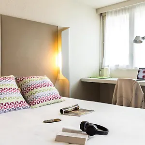 *** Hotel Campanile Franţa