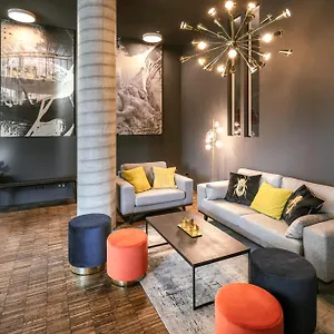 Apart-hotel Adina Serviced