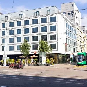 ** Hotel Ibis Bahnhof Elveţia
