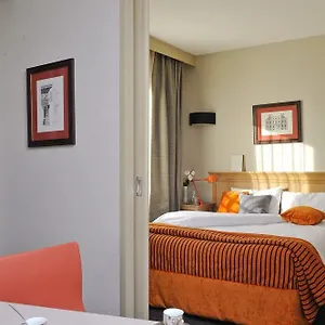 **** Hotel de apartamente Adagio La Defense Esplanade Franţa