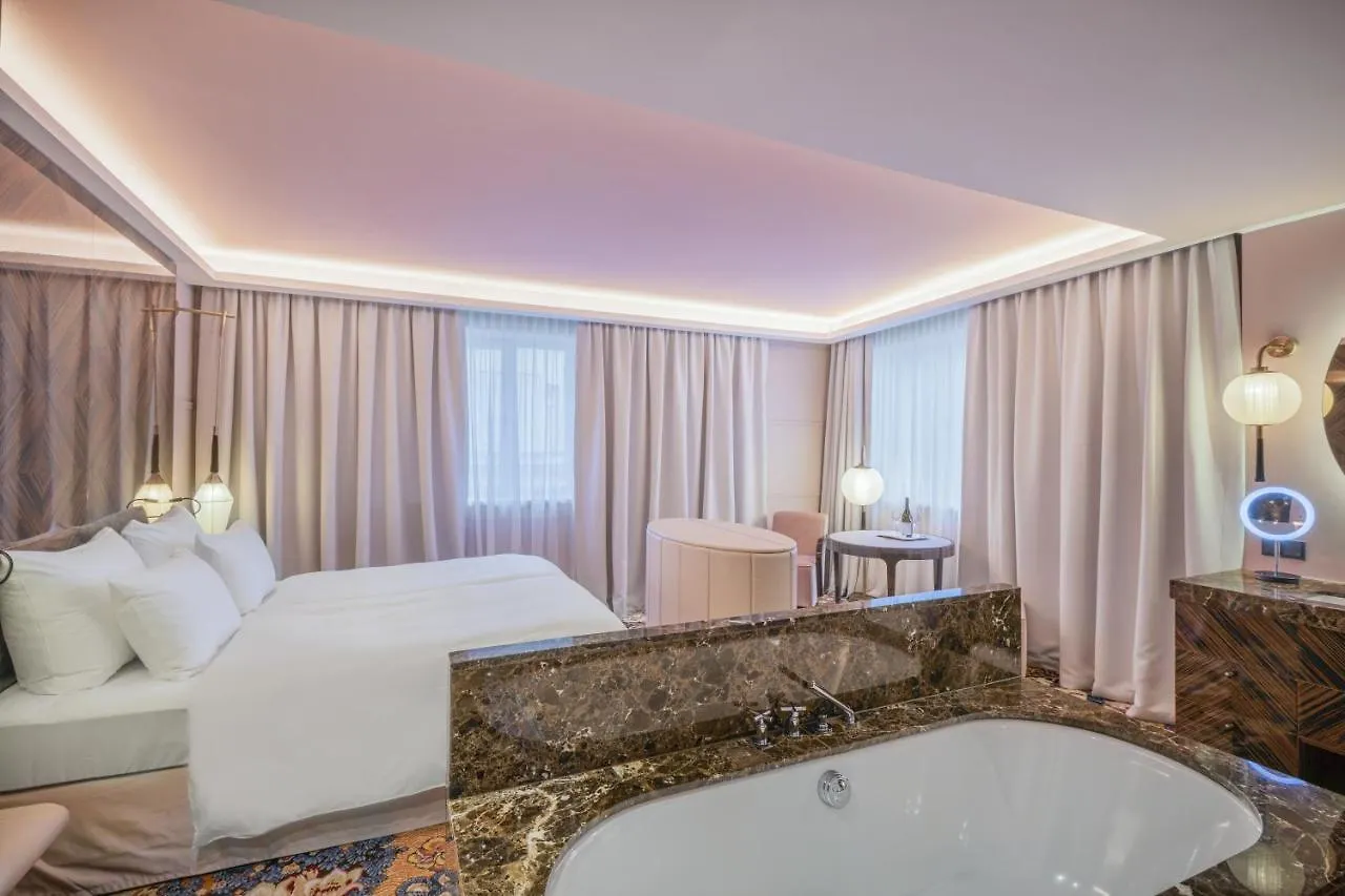 Hotel Topazz&Lamée Bécs